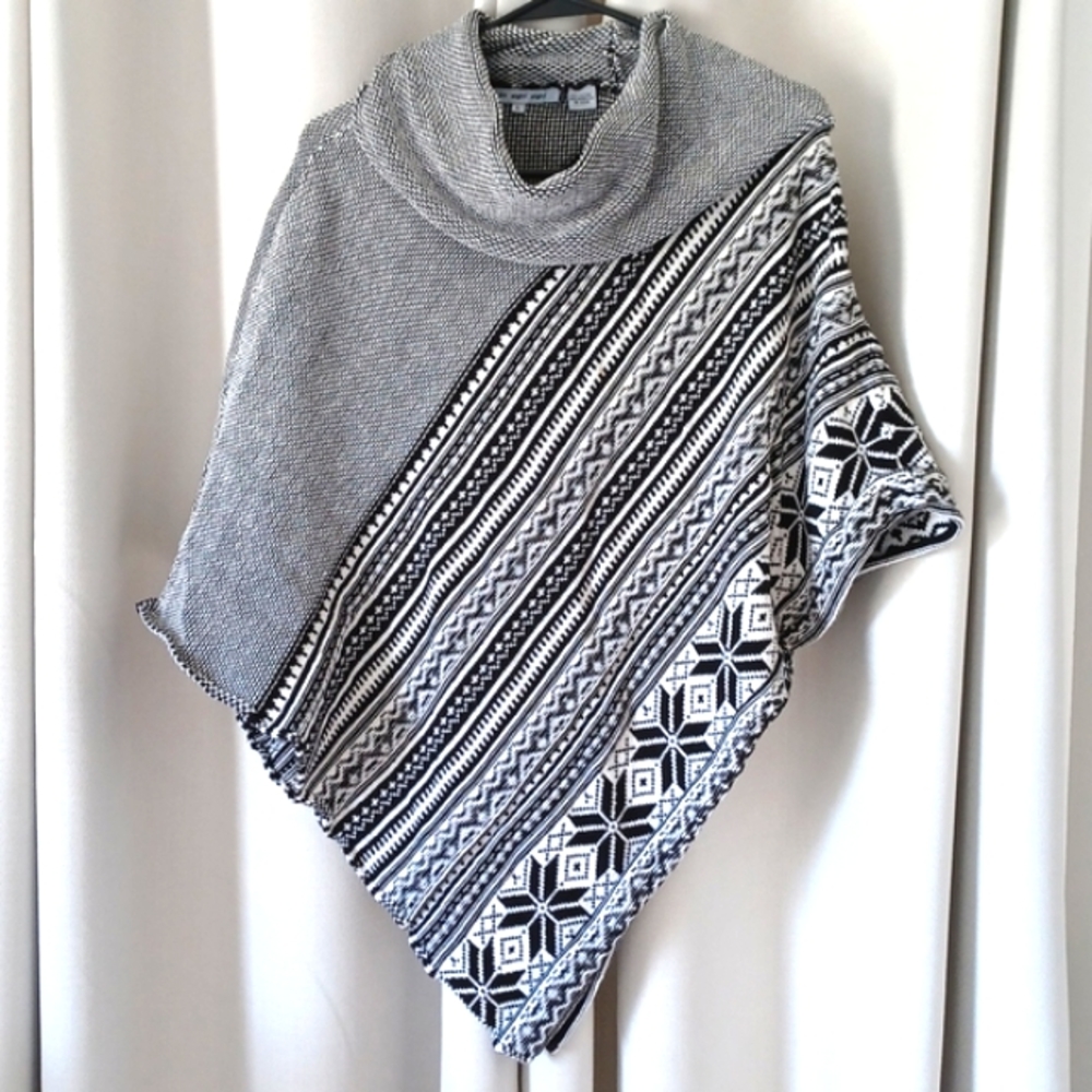 Eight Eight Eight Black & White Fair Isle Poncho